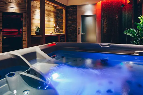 Privátní wellness Pardubice U Vinice – masážní vířivka